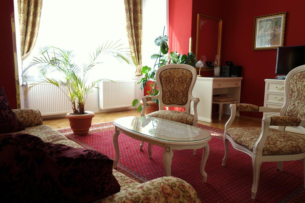 Villa Sonnenstrahl มาเรียอานซเกลาซนี ภายนอก รูปภาพ